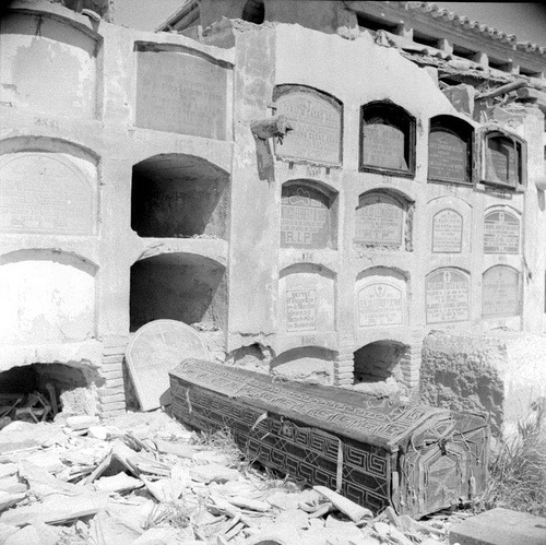 cementerio9 ¿vandalismo o revolución?