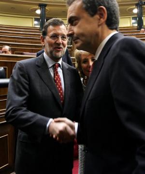 Mariano-Rajoy-Rodriguez-Zapatero-han-saludado-despues-acto-homenaje-victimas-11-M-Congreso
